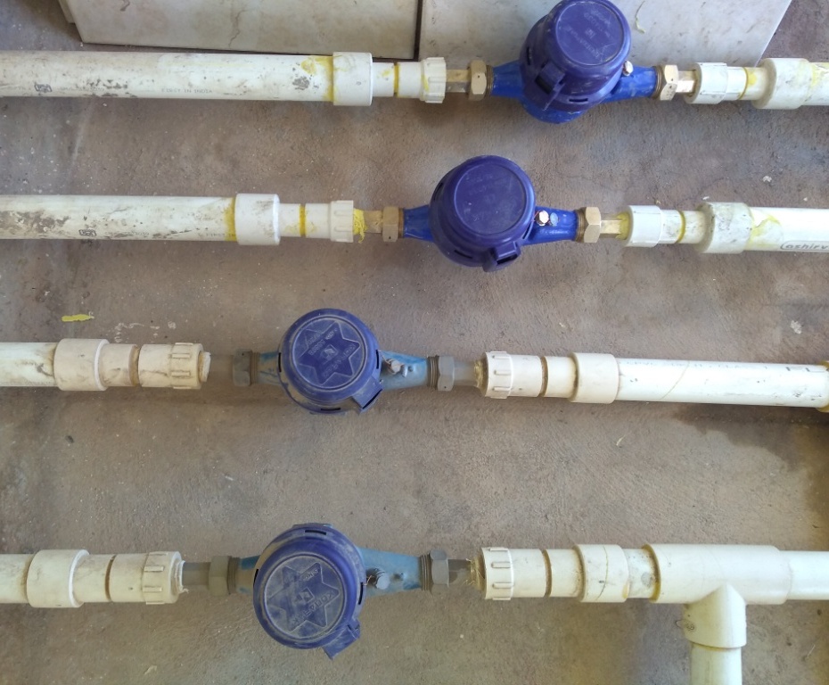 Individual water meters to each floor/house